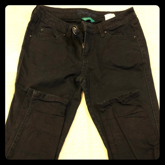 black wrangler skinny jeans